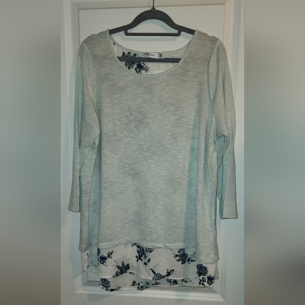 NWT Ricki's Light Mint Blue Layered Knit Top with Floral Hem Blouse Underlay